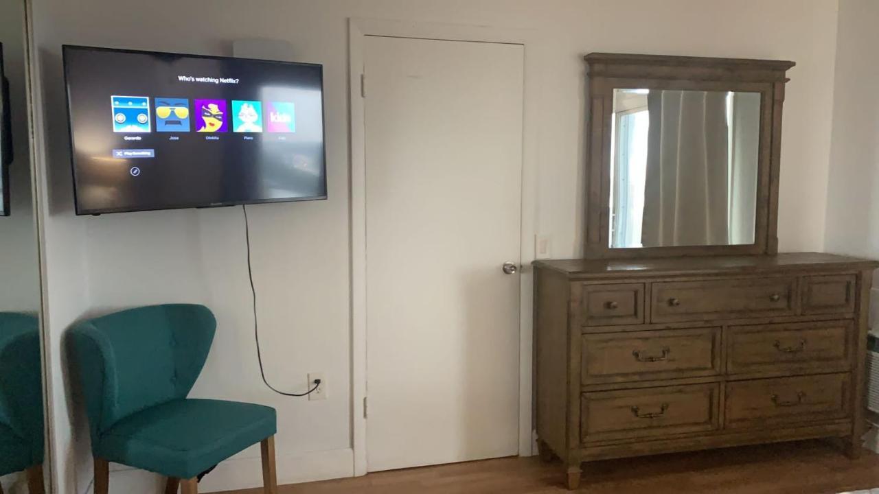 North Bay Village Apartment Экстерьер фото